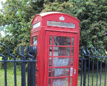 K6A South Side Hammersmith Bridge100711