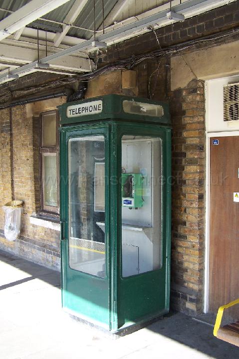 K8B Chalfont & Latimer Stn 2 081008.JPG