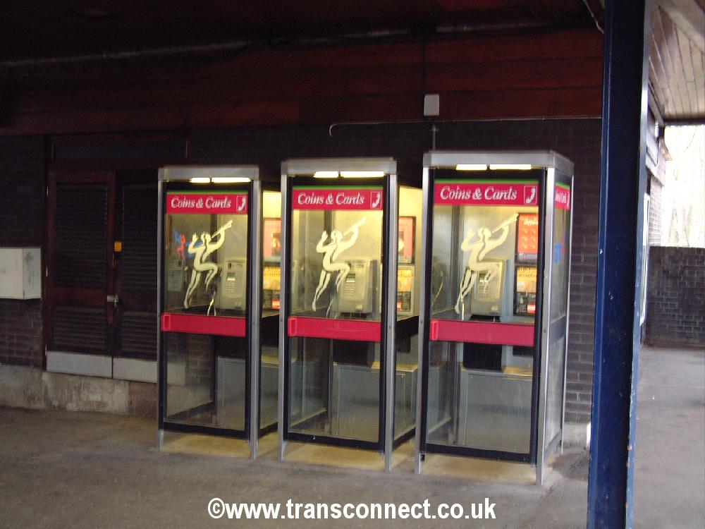 KX100 B x3 Hither Green Stn 280105.JPG