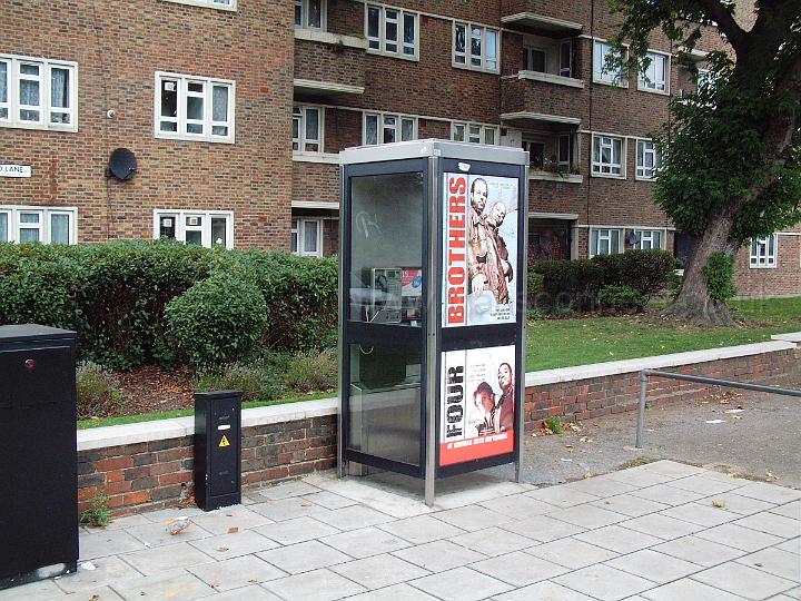 KX100 D Nunhead Lne & Peckham Rye 041005.JPG