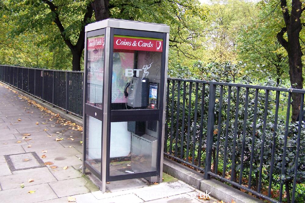 KX100C Piccadily 281005.JPG