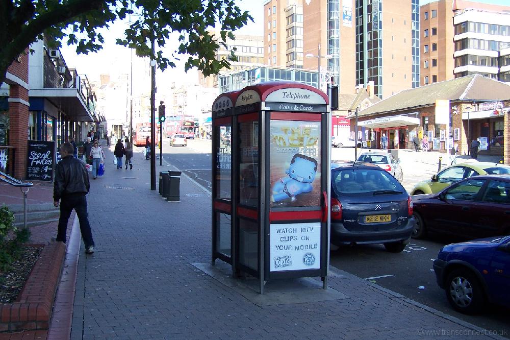 KXplus x2 Bromley High St 041105.JPG