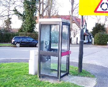 KX100A Woodcote Pk Ave CR8 010208