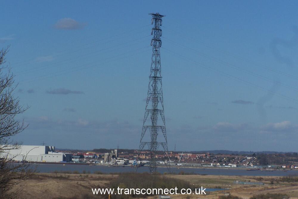 Pylon Carrying Power Across Thames 3 070308.JPG