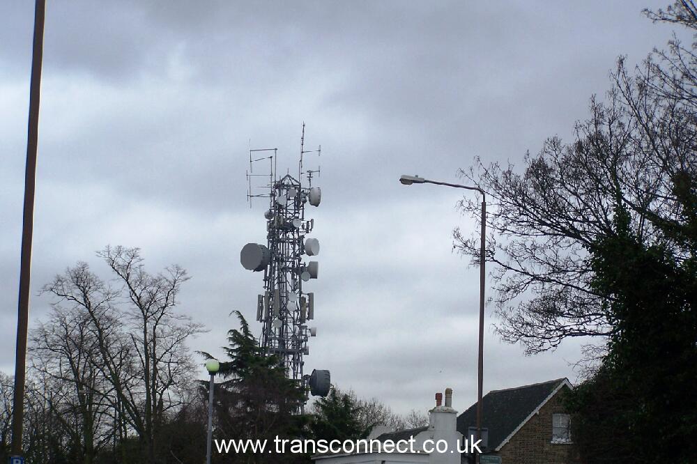 Vodaphone Mast Shooters Hill 1 101207.JPG
