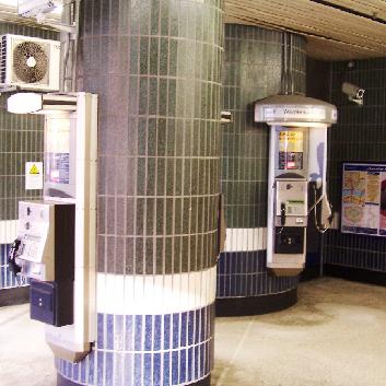 Public Phones Blackfriars Stn 1 280106