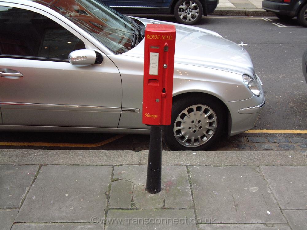 Postage Stamp Machine Off Sloane St 03012005.JPG - TQ279788