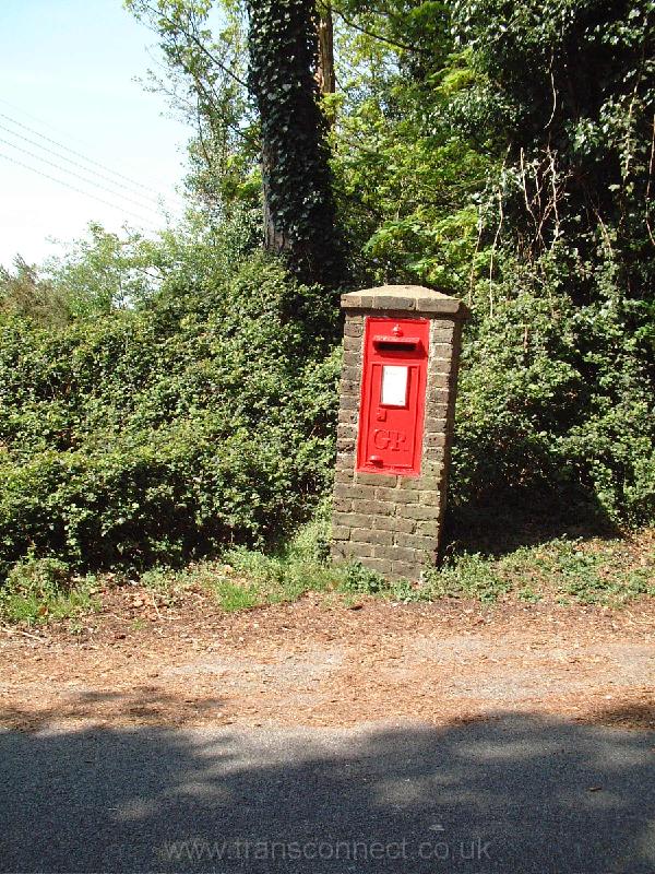 GR Wall Box Nightingale Rd Storrington 220407.JPG