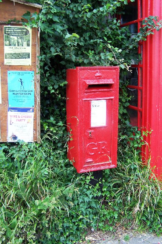 GR Wall Box On Post Sidbury 060706.JPG