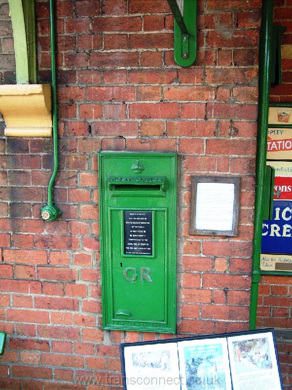 GR Wallbox Ropley Stn 160706.JPG - SU629323