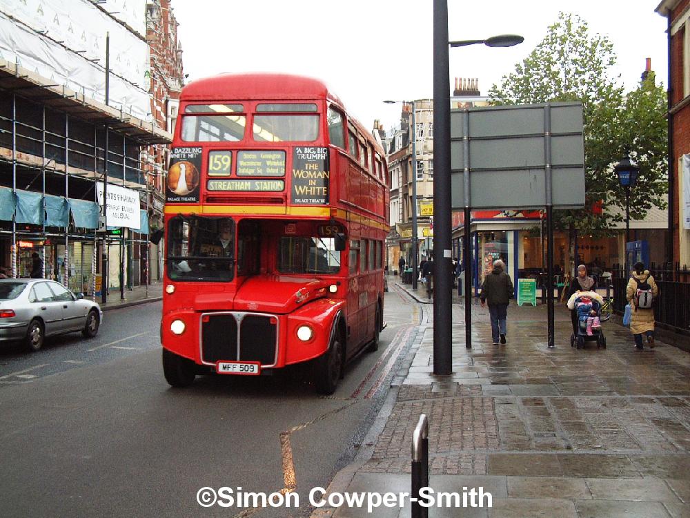 RM1312 FNS 159 Streatham Station Streatham 181105.JPG