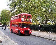 RM1640 FOS 38 Victoria Station Piccadily 281005