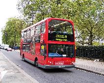 VLE23 FOS 9 Hammersmith Piccadily 281005