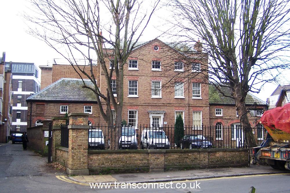Ealing TE 1 131207.JPG