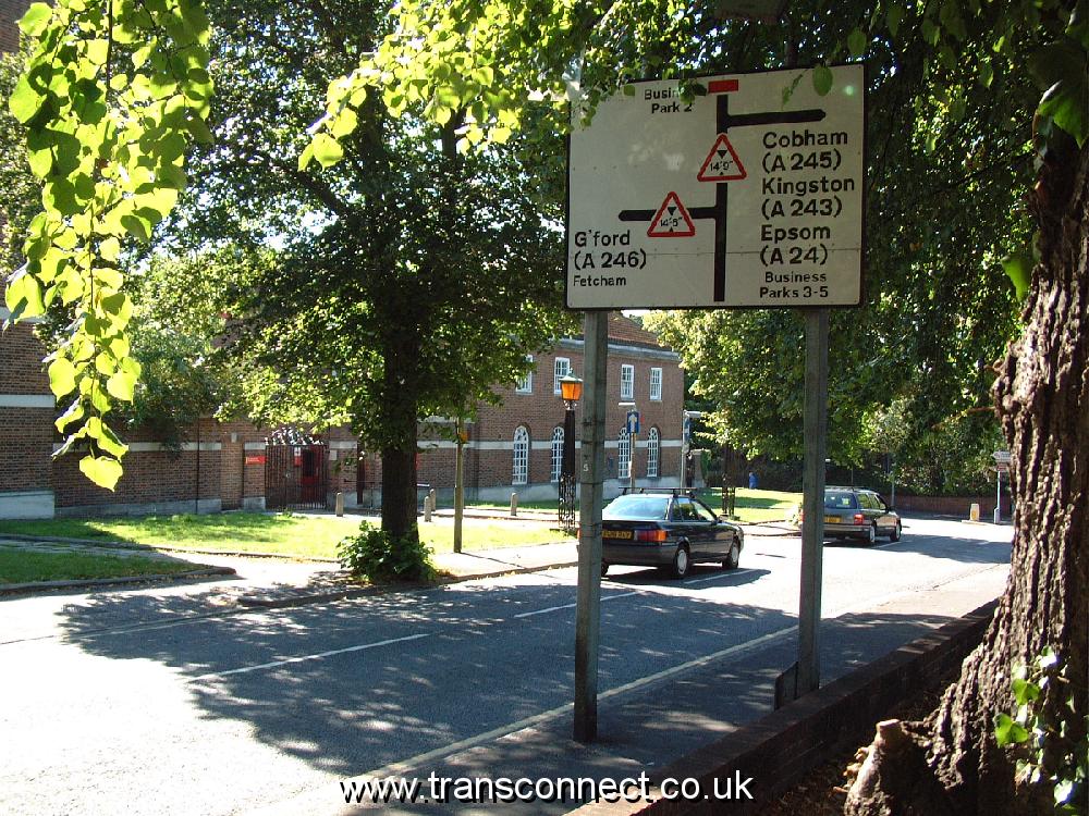 Leatherhead TE 2 290805.JPG
