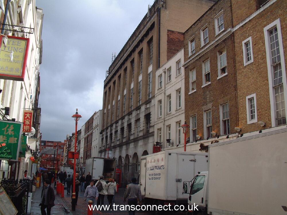 Soho TE Gerrard St 260305.JPG