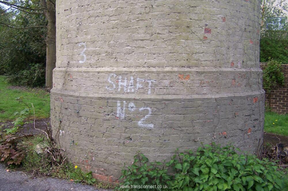 Air Shaft The Dene Sevenoaks 2 020508.JPG