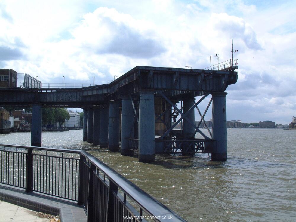 Hoskins St Power Stn2.jpg