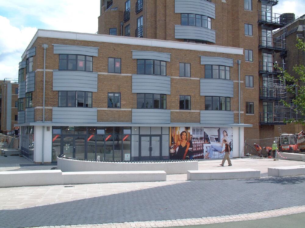 Hoskins St_New Flats1.jpg