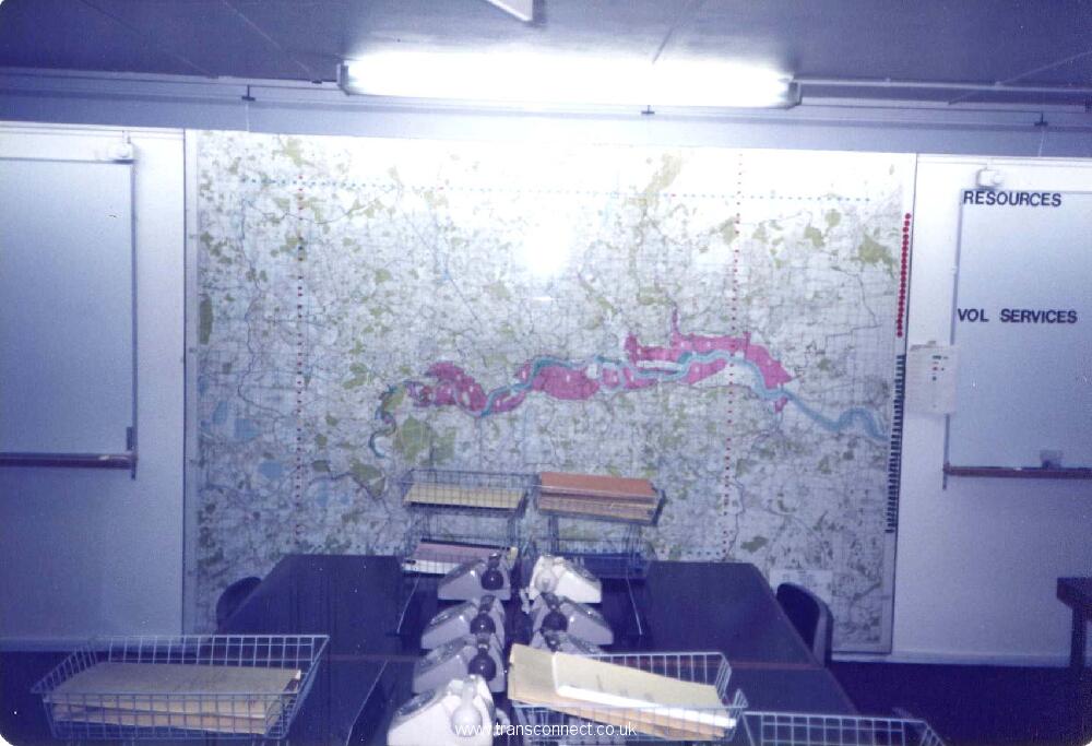 London Flood Ctrl Cntre 2 Dec 1984.jpg