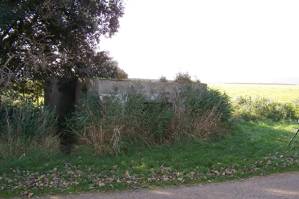 Pill Box 2 Holkham  151005.JPG