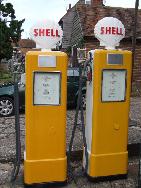 Shell Petrol Pumps Harrietsham 5 060808.JPG