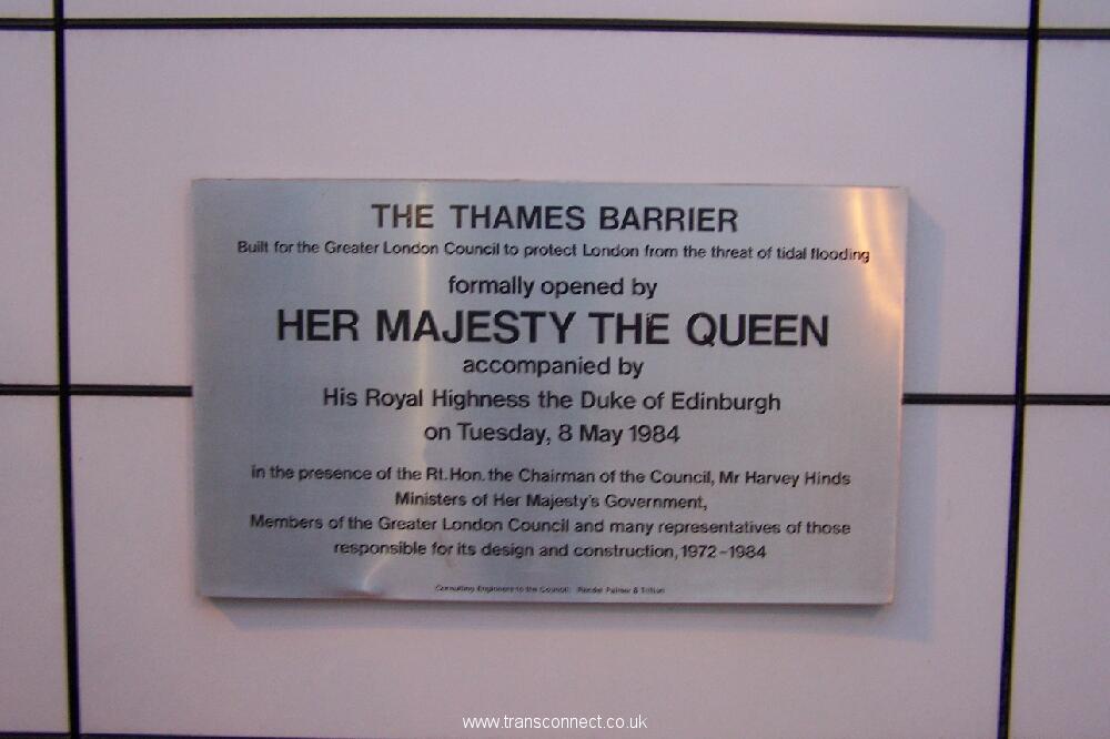 Thames Barrier 25 140109.JPG