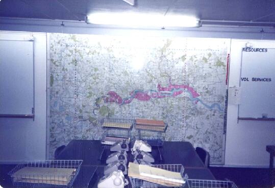 London Flood Ctrl Cntre 2 Dec 1984