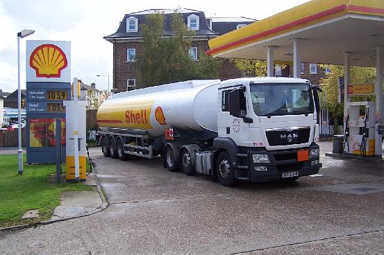 Shell Tanker Southborough 231009