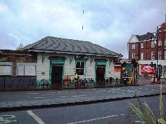Streatham Hill Stn Building 181105
