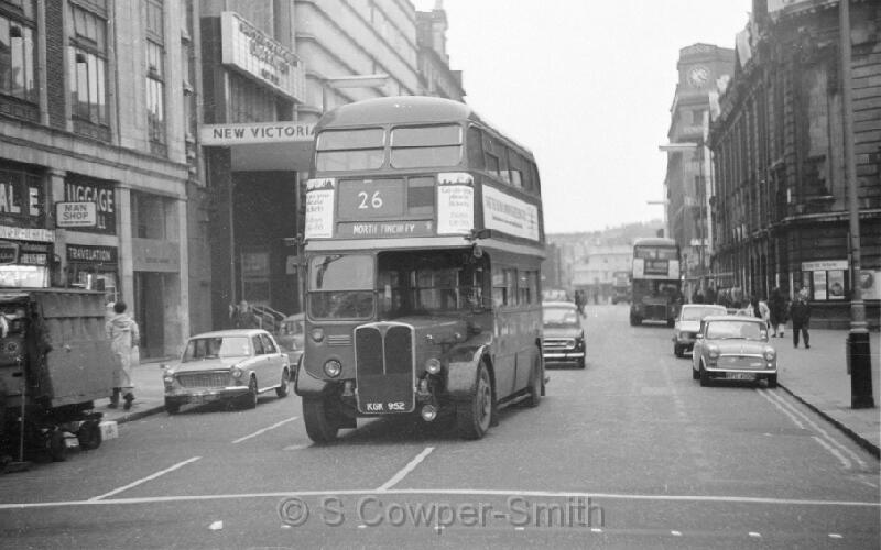 26,BW02,14, RT2143 26 NORTH FINCHLEY VICTORIA 1076.jpg
