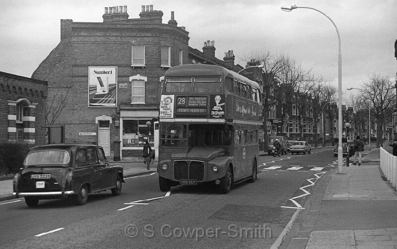 28 BW29,21,RM1160,28,Putney Heath Green Man,Wandsworth Bridge Rd,260378.jpg
