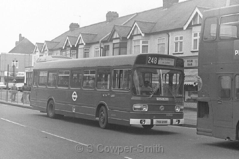 248,BW27,35,LS123,248,UPMINSTER PARK ESTATE VIA CRANHAM,HORNCHURCH GARAGE,260278.JPG