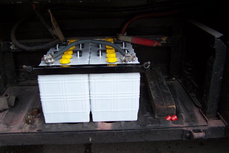 RM8 Batteries 4 290208.JPG