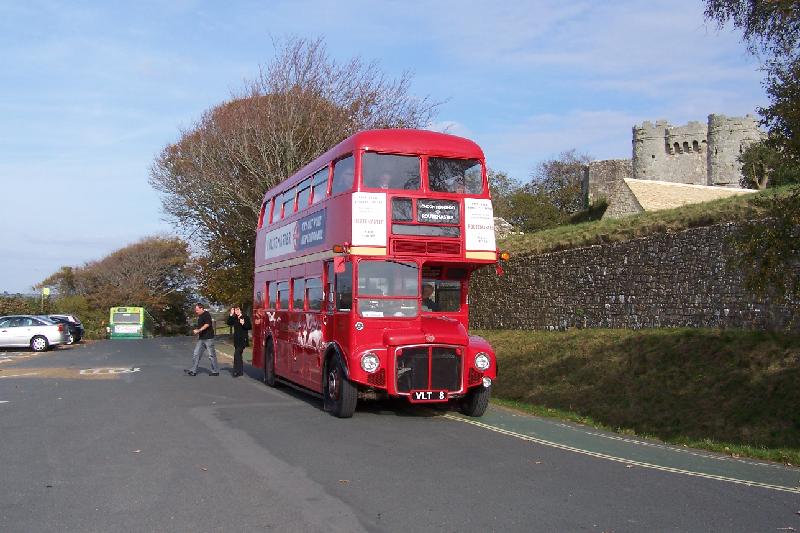 RM8 Carisbrooke Castle 1 181009.JPG