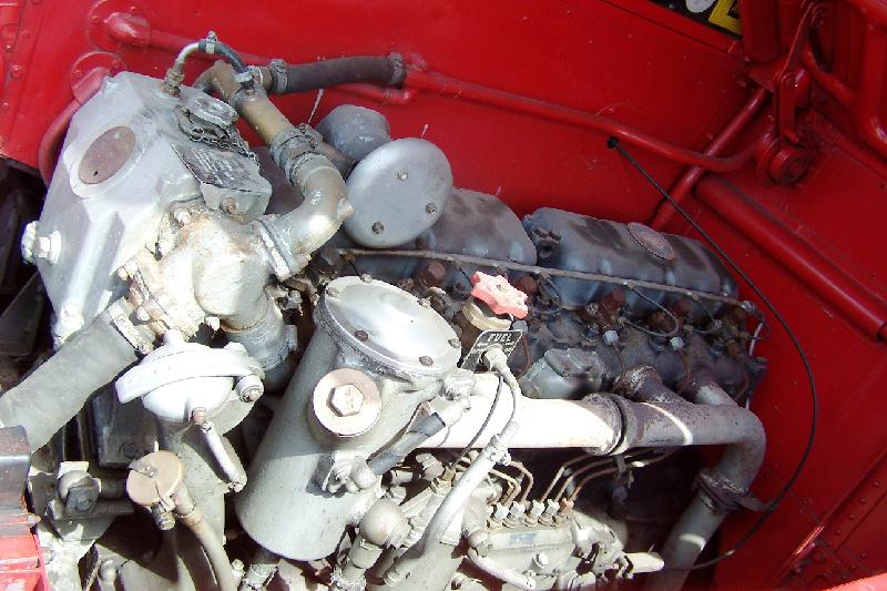 RM8 Engine 2 200806.JPG