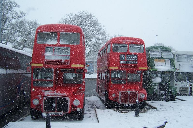 RM8 In Snow At Clackett Lne Svces 1 060408.JPG