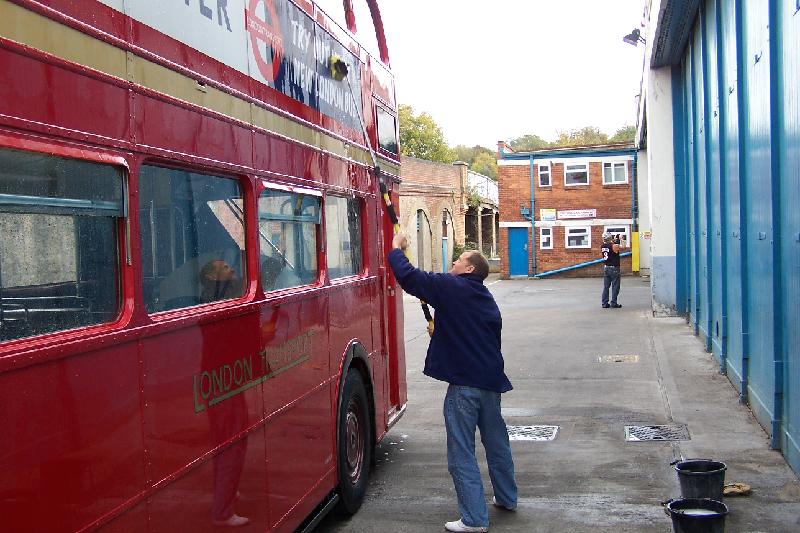 RM8 Ryde Bus Garage 12 181009 .JPG