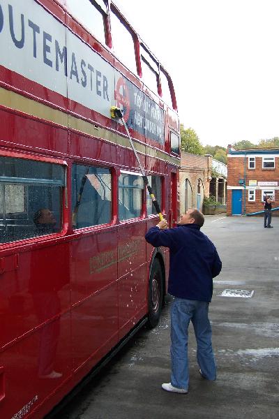 RM8 Ryde Bus Garage 13 181009 .JPG