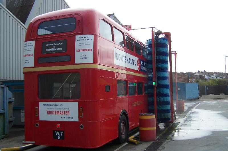 RM8 Ryde Bus Garage 16 181009 .JPG