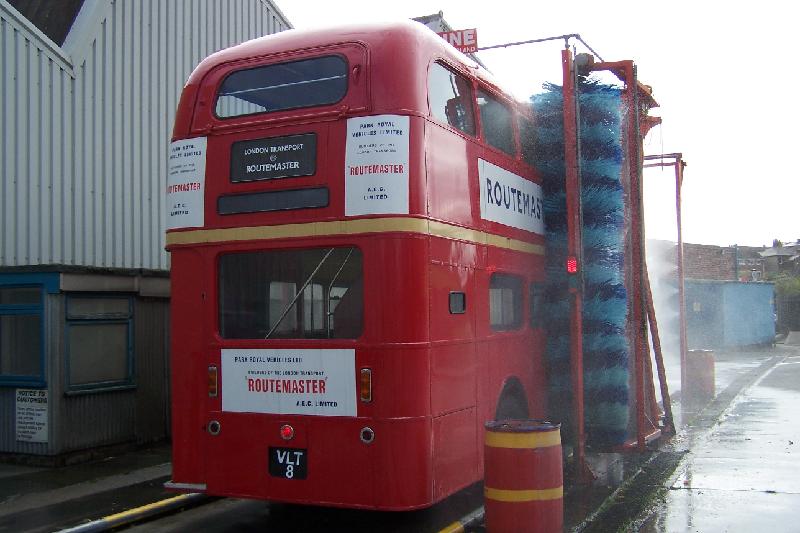 RM8 Ryde Bus Garage 17 181009 .JPG