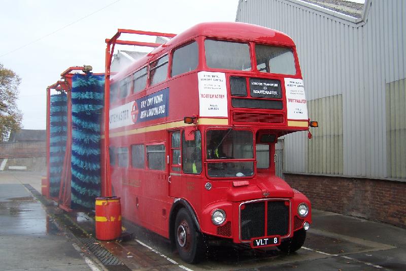 RM8 Ryde Bus Garage 8 181009 .JPG