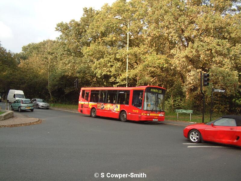 273 Petts Wood Stn 112004.JPG