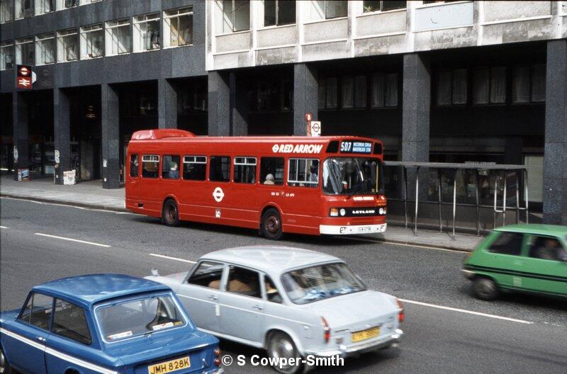 LS479 507 Victoria Bus Stn 1981.jpg
