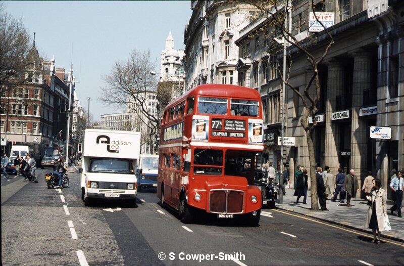 RM1620 77A Clapham Junction 1981.jpg