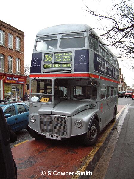 RM1650 (SRM3) FNS 36 Hither Green Stn Last Day 280105.JPG