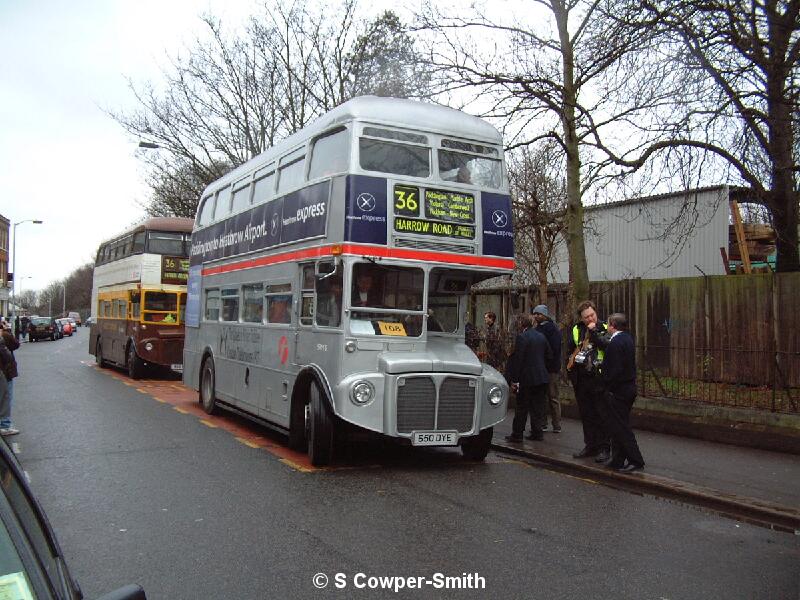 RM1650 & RM25 36 Hither Green Stn Last day 280105 .JPG