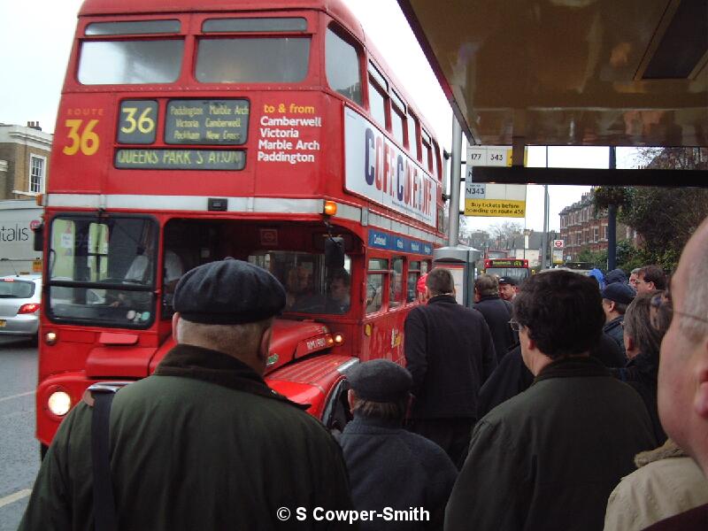 RM1980 FNS 36 Catford Garage Last day 280105 .JPG