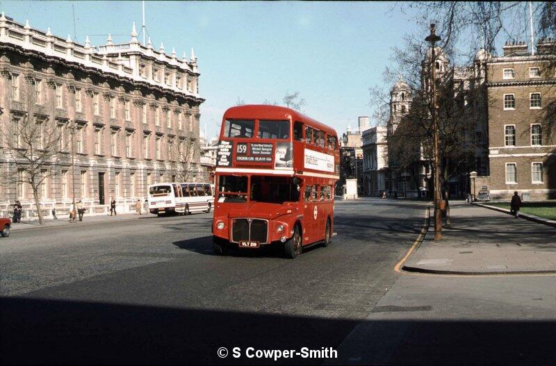 RM219 159 Thornton Heath Clock Tower 1981.jpg