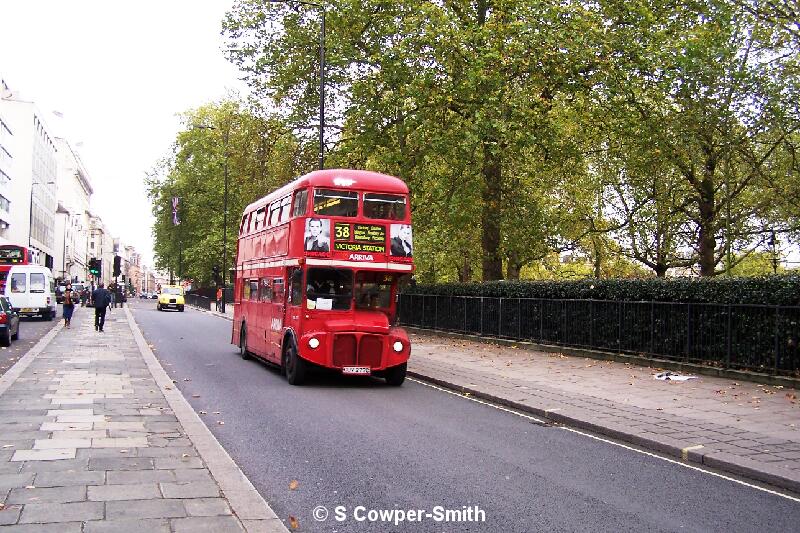 RML2277 FOS 38 Victoria Station Piccadily 281005.JPG